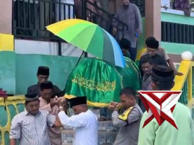 Definisi Mengabdi Setulus Hati: Bhabinkamtibmas Sigap Bantu Pemakaman Warga!