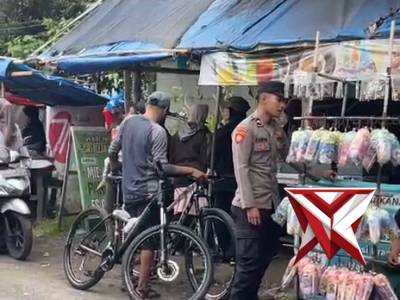 Pengamanan pasar Takjil Polsek Turen Polres Malang