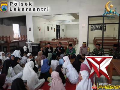 Giat Pam Bagi Takjil PSNU Pagar Nusa Polsek Lakarsantri