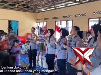 POLWAN POLRES HALBAR LAKSANAKAN TRAUMA HEALING UNTUK ANAK - ANAK