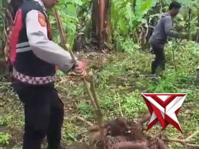 Personil Polsek cimenyan laksanakan sambang dan silaturahmi ke warga