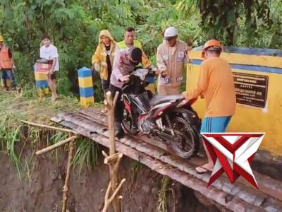 RESPON CEPAT POLRES HALUT AMANKAN LOKASI JEMBATAN PASAWANE DI GALELA PUTUS - PoliceTube