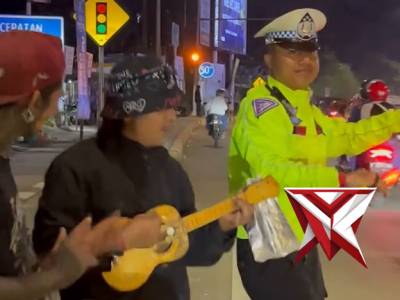 Gatur macet - PoliceTube