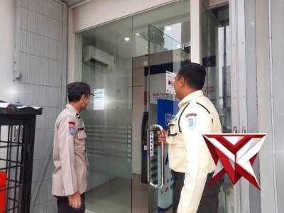 patroli dialogis untuk memberikan himbauan Kamtibmas serta dapatnya saling bekerjasama