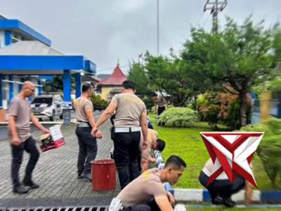LINGKUNGAN BERSIH, HATI JERNIH, KERJA JADI SEMANGAT! - PoliceTube