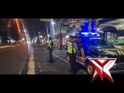 Antisipasi balap liar guna tercipta Siskamtibmas pada Dini hari Unit Sabhara Patroli blue Light