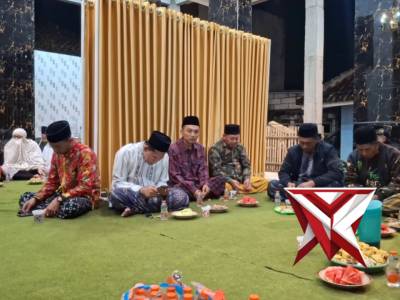 Peranfkat desa dan warga