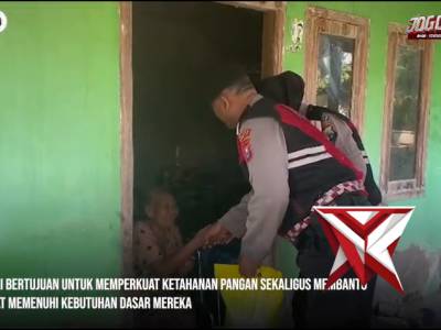 Polres Tuban melalui Sat Samapta membagikan beras gratis kepada masyarakat kurang mampu