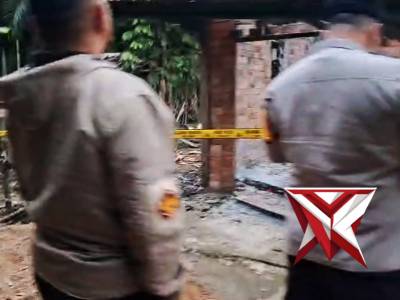cek tkp kebakaran rumah di Desa Kota Daro 2