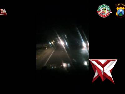 MEMBERIKAN RASA.AMAN KEPADA WARGA MASYARAKAT POLSEK PERAK MELAKSANALAN PATEOLI BLUE LIGHT SETIAP JAR