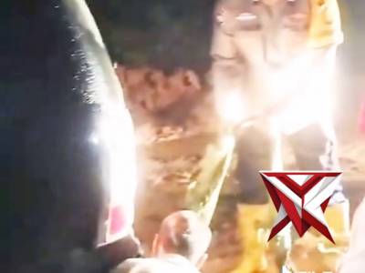 Giat bantuan kendaraan travel terperosok oleh Polsek BTS Ulu