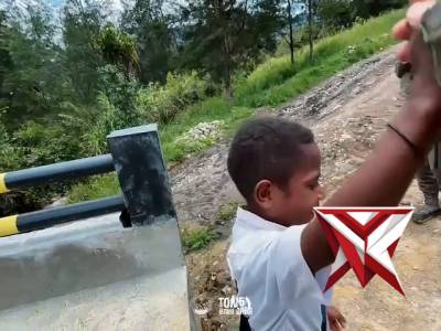 Di balik dinginnya udara pegunungan Ilaga