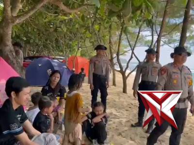 Patroli kawasan pantai