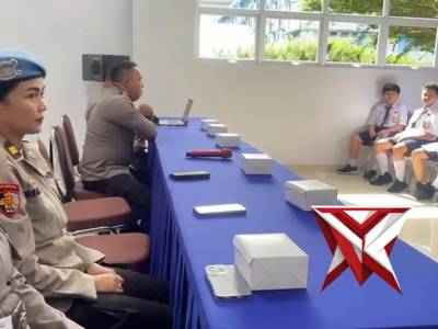 Bidpropam Polda Kalbar Melaksanakan Bhakti Pendidikan Di Smp Pelita Cemerlang