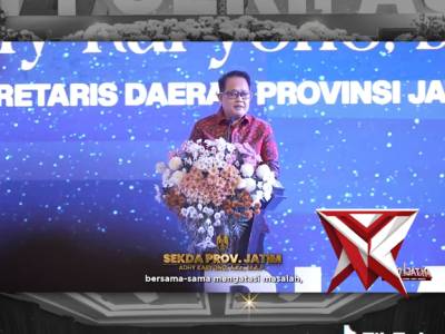 Perayaan Natal Anggota Polda Jatim - PoliceTube