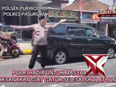 PELAYANAN PRIMA TERHADAP MASYARAKAT GATUR LALIN SELESAI SHOLAT JUM'AT