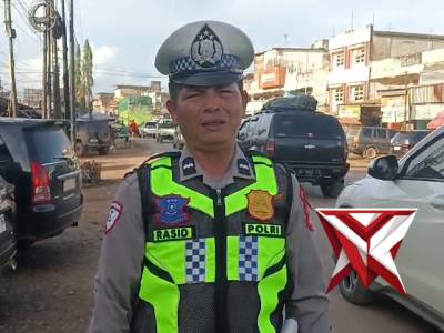 Pantauan Arus Lalin Personil Satlantas Polres Muba Jalintim Dari Posyan KM 111
