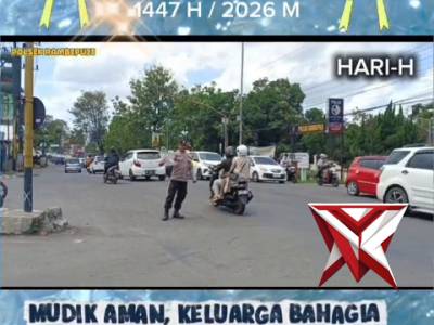 YAN URAI KEMACETAN LEBARAN 1447 H DI SIMPANG 3 POLSEK RAMBIPUJI