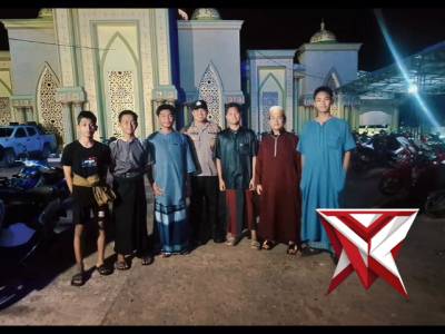 Pengamanan Shalat Tarawih Bulan Ramadhan 1477 H oleh Personel Polsek Bengalon
