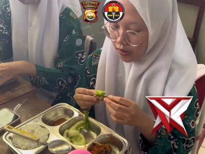 KAPOLRES SELUMA HADIRI LAUNCHING MBG DI SMA NEGERI 1 SELUMA