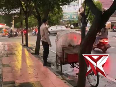 Sosialisasi 110 sambil berbagi..
Semoga bermanfaat ya lur.. ???