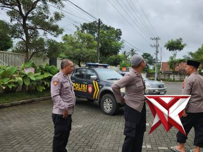 SHOLAT DZUHUR KELILING - PoliceTube