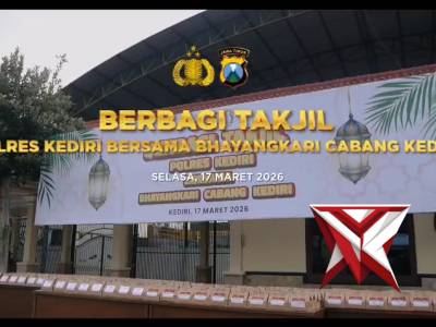 Kapolres Kediri dan Bhayangkari Cabang Kediri Bagikan Takjil Gratis Untuk Masyarakat