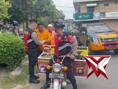 Jumat berbagi sat samapta polres OKI HADiR