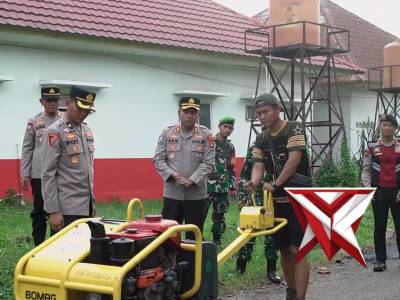 Ratusan Personel Gabungan Tambal Jalan Lintas Sumatera, Polda Sumsel Siapkan Jalur Mudik Lebaran