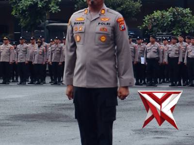 seluruh personel Polres Tuban melaksanakan kegiatan Apel Commander Wish