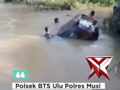 Polisi terjun sungai selamatkan keluarga