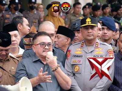 Pengamanan Penyampaian Aspirasi Masyarakat Di Gedung DPRD Provinsi Kalimantan Barat