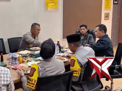Kapolda Aceh Sahur bersama Kapolres Pidie Jaya