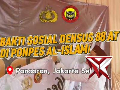 DENSUS 88 AT POLRI BAGIKAN BANTUAN SOSIAL KEPADA PONPES AL-ISLAMIYAH PUI