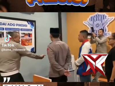 Kapolri Listyo sigit prabowo menyambangi kedai ado presisi, sebuah ruang sederhana yang berada disam