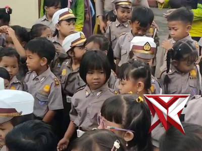 INDAHNYA BERBAGI TAKJIL