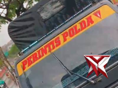 Ditsamapta Polda Jateng Melaksanakan Pengamanan Pertandingan Pegadaian Liga 2 PSIS Vs Persipal