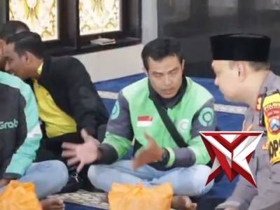 Sholat Goib bersama Polres sumenep