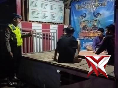 Polsek Karanganyar - PoliceTube