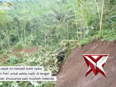 KAPOLRES PROBOLINGGO MENINJAU LANGSUNG KE LOKASI TANAH LONGSOR DI KEC. TIRIS KAB. PROBOLINGGO - PoliceTube