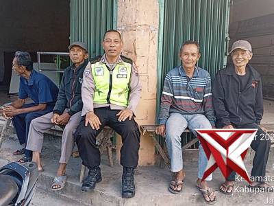 Sambang Kamtibmas menjelang lebaran di komunitas ojek pangkalan simpang tiga Guyangan
