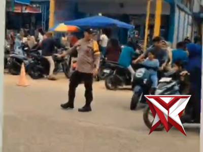 Personil Polsek Ukui Melaksanakan Gatur Pasar Ramadhan