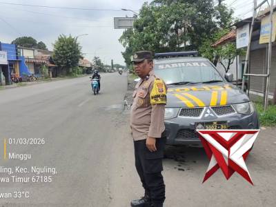 Patroli Bluelight Polsek Nguling - PoliceTube