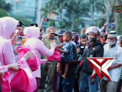 KAPOLDA SUMSEL DAN BHAYANGKARI CEK POS OPS KETUPAT, BAGIKAN TALI ASIH HINGGA TAKJIL