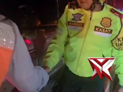 Peduli,Aksi Cepat Sat Lantas Polres Subang Menolong dan membantu Pemudik