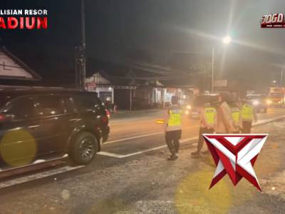 Polwan Polres Madiun Patroli Ramadhan