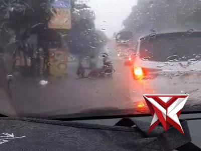 Kondisi banjir di beberapa titik kota malang - PoliceTube