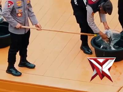 Kapolri Kunjungi SPPG Paakri Polda Sumsel, Relawan Terima Tali Asih