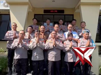 Halal bi halal keluarga besar Polsek Gadingejo