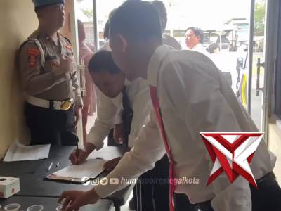 Si Propam Polres Tegal Kota menggelar kegiatan tes urine bagi personel